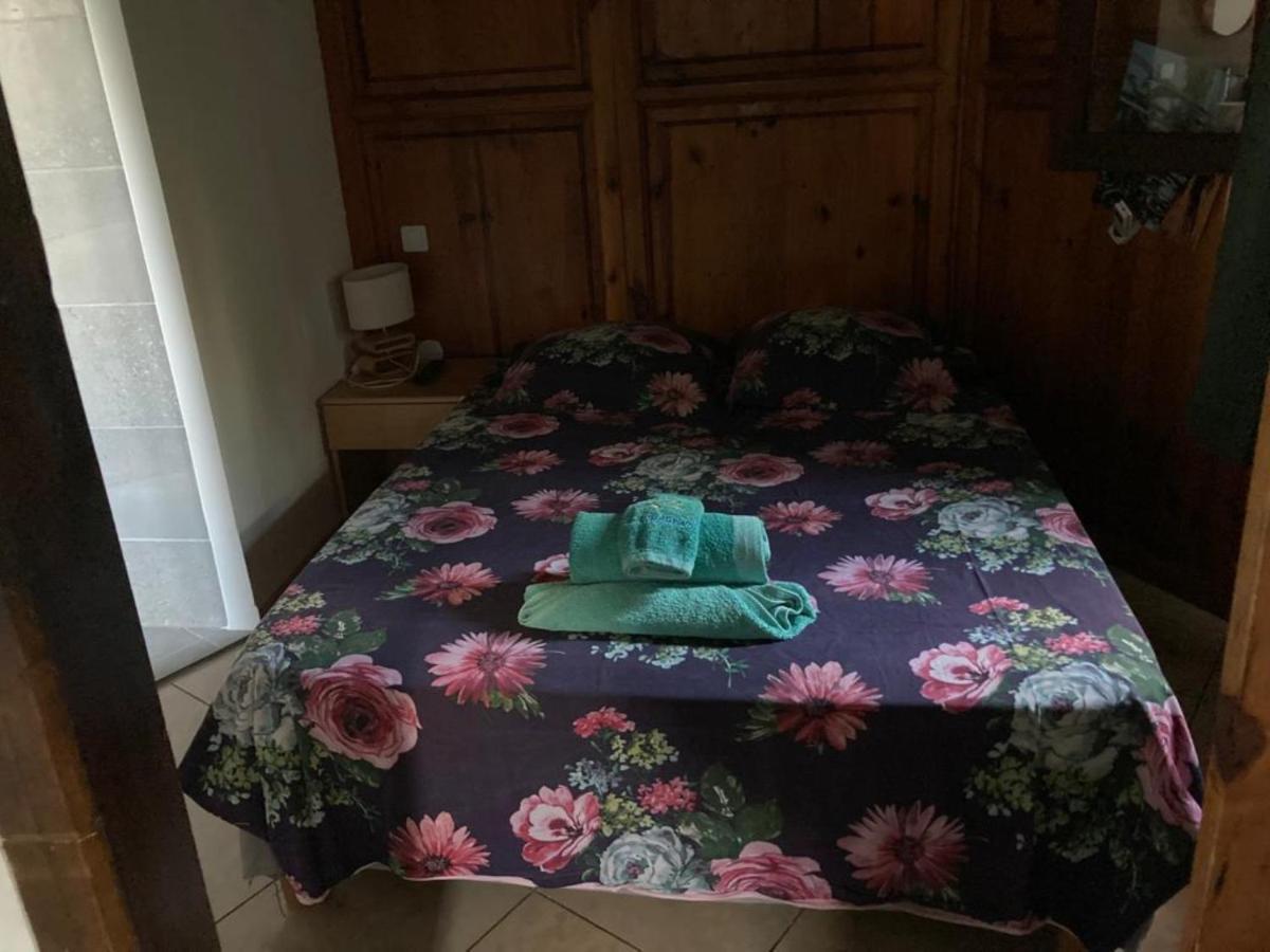 סן-פייר Chambres D'Hotes Du Domaine Des Doudous מראה חיצוני תמונה