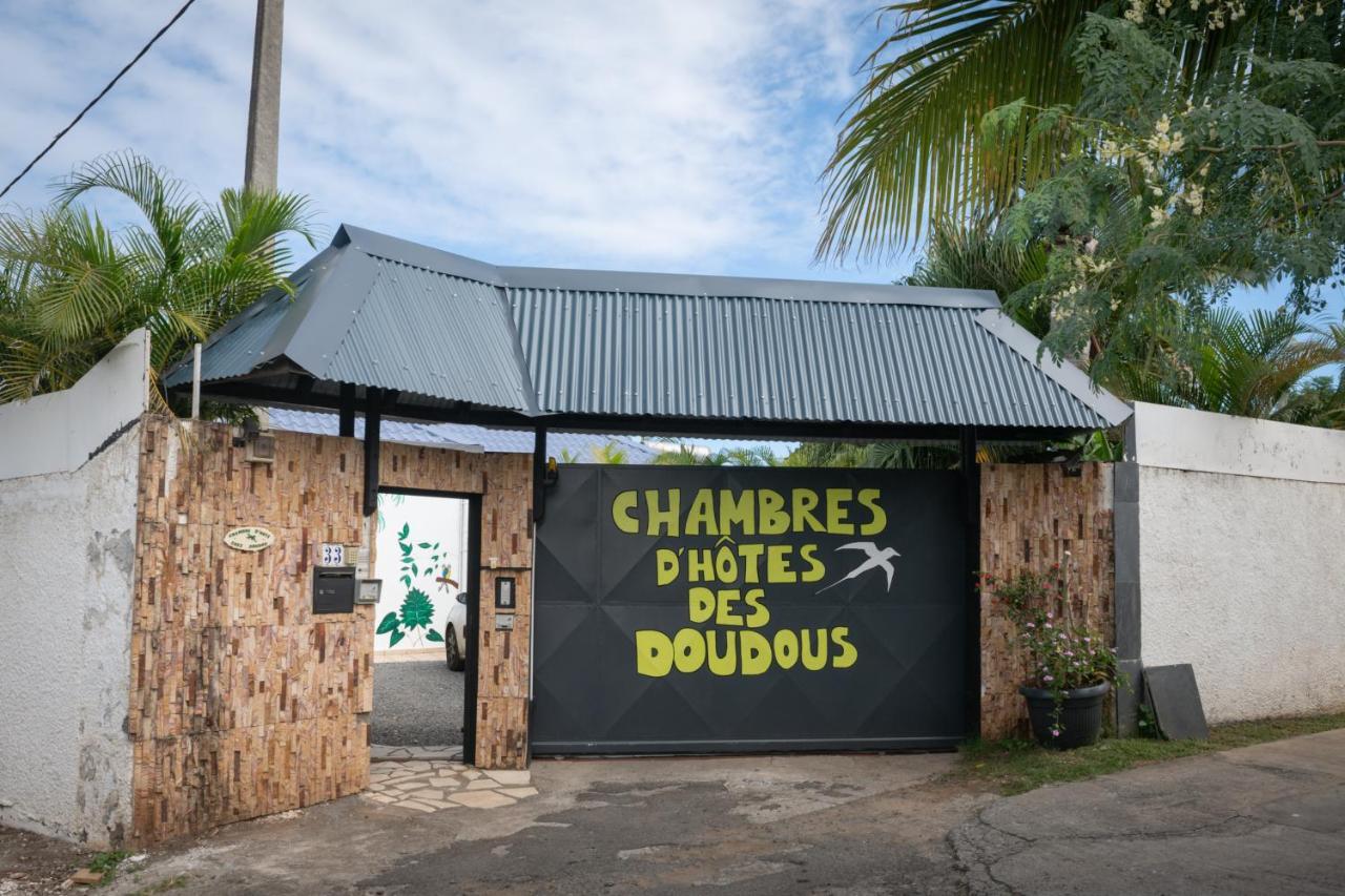 סן-פייר Chambres D'Hotes Du Domaine Des Doudous מראה חיצוני תמונה